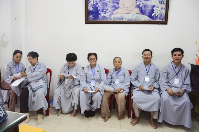 “HOW TO TAKE THE RIGHT PRAYING IN BUDDHISM” Dharma Talk in the 89th Seven-Day Retreat